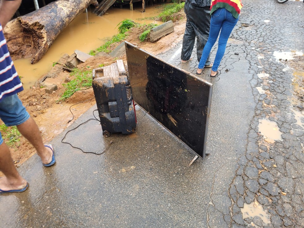 Prejuízos durante enchente em Ouro Preto do Oeste, RO — Foto: Rauã Araújo/Rede Amazônica 