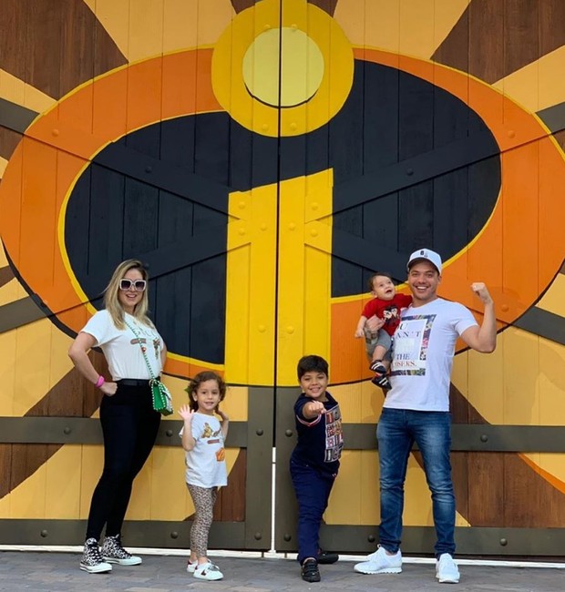 Thyane Dantas, Wesley Safadão, e filhos (Foto: Reprodução/Instagram)