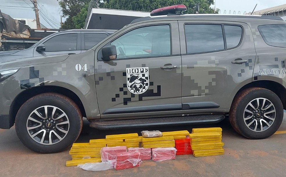 Duas vezes por semana os traficantes enviavam cerca de 60 kg de droga por dia.  — Foto: Bope/Reprodução