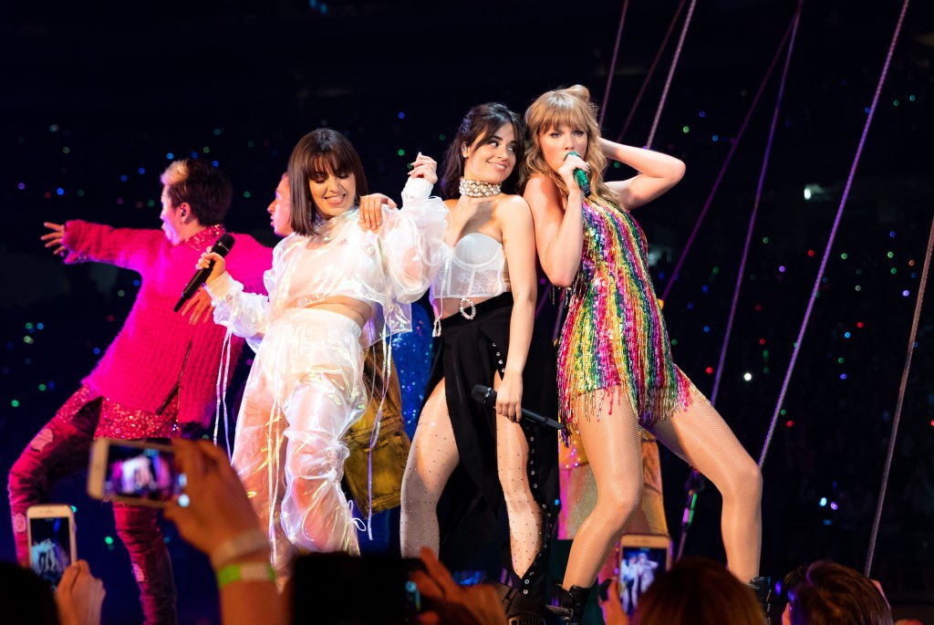 Charli XCX, Camila Cabello e Taylor Swift (Foto: Getty Images)