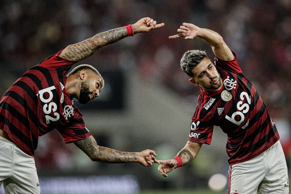 Gabigol já recebeu seis assistências de Arrascaeta — Foto: André Mourão / FotoFC