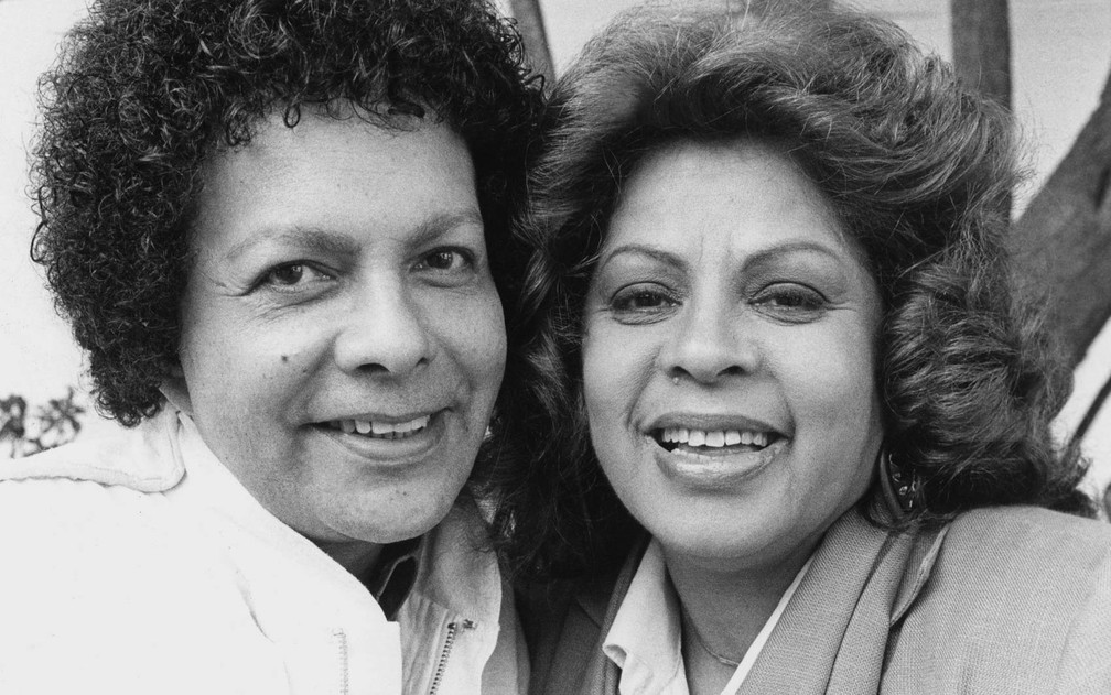 Os cantores Cauby Peixoto e Ângela Maria posam para foto na capital paulista em junho de 1986 — Foto: Juvenal Pereira/Estadão Conteúdo/Arquivo