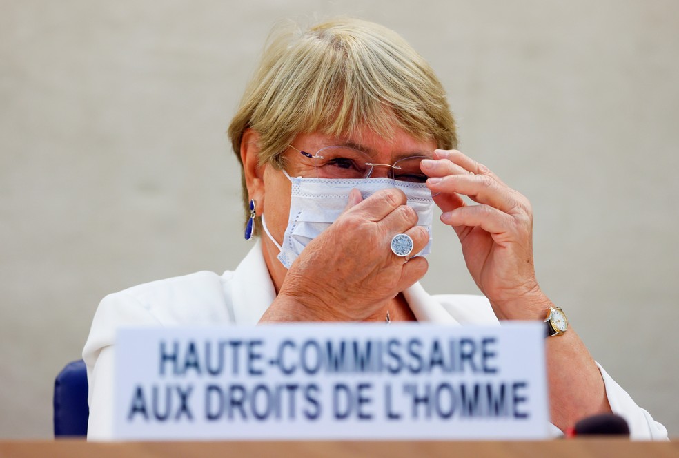 A Alta Comissária da ONU para os Direitos Humanos, Michelle Bachelet, durante sessão especial do Conselho de Direitos Humanos da ONU sobre a situação no Afeganistão, em 24 de agosto de 2021 — Foto: Denis Balibouse/Reuters