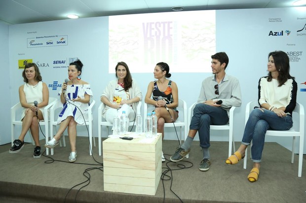 Livia Breves, Dani Sabbag, Gabriela Garcia, Maitê Lacerda, Hugo Galindo e Bruna Seve Patko (Foto: Roberto Filho)