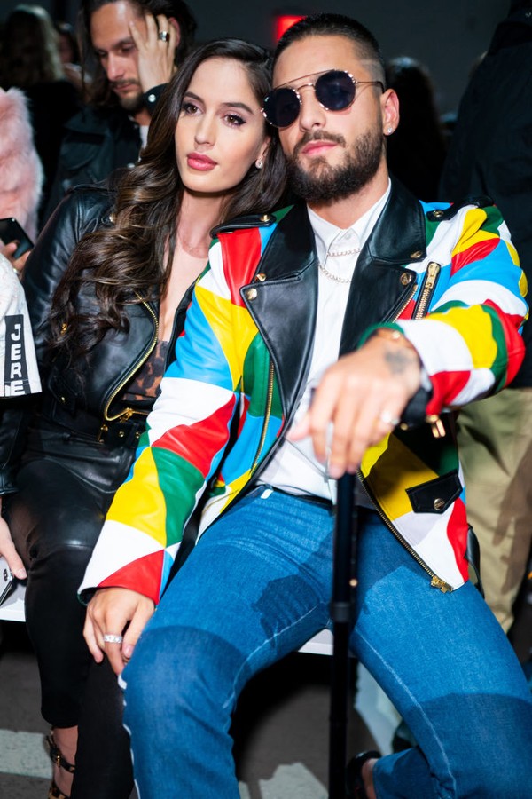 NEW YORK, NEW YORK - FEBRUARY 08: (L-R) Natalia Barulich and Maluma attend the Jeremy Scott fashion show during New York Fashion Week: The Shows at Gallery I at Spring Studios on February 08, 2019 in New York City. (Photo by Michael Stewart/WireImage) (Foto: WireImage)