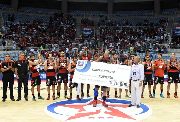 Rubro-negro levou US$ 15 mil com o terceiro lugar da Liga das Américas (Foto: André Durão/GloboEsporte.com)