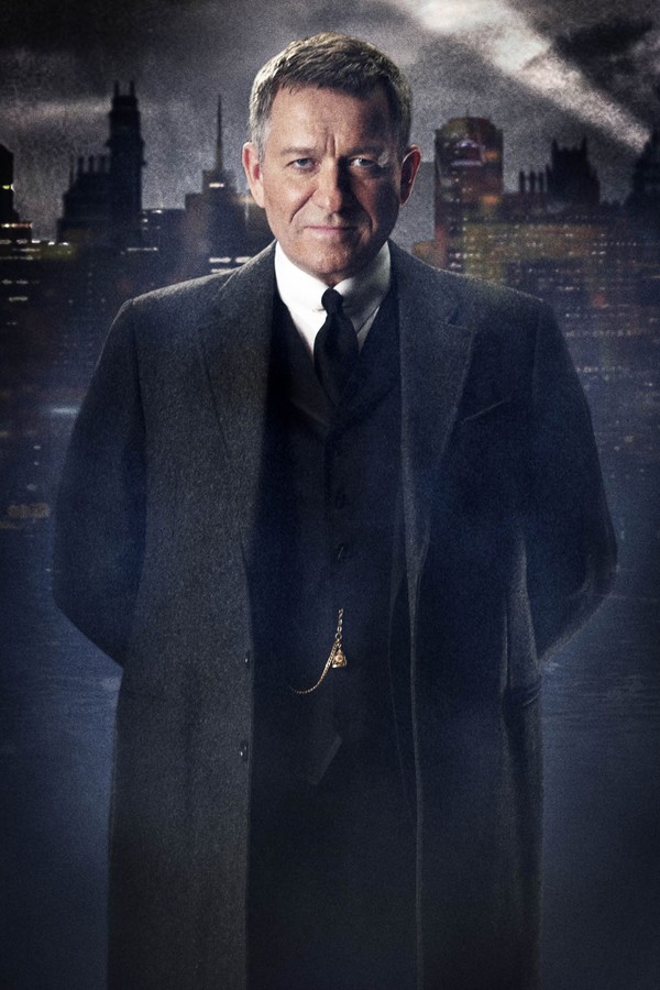Sean Pertwee no papel de Alfred Pennyworth em 'Gotham' (Foto: Divulgação)