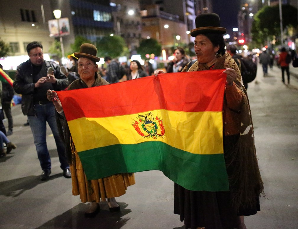 Bolivianas protestam contra reeleição de Evo Morales em La Paz, na Bolívia, nesta sexta-feira (8) — Foto: Luisa Gonzalez/Reuters