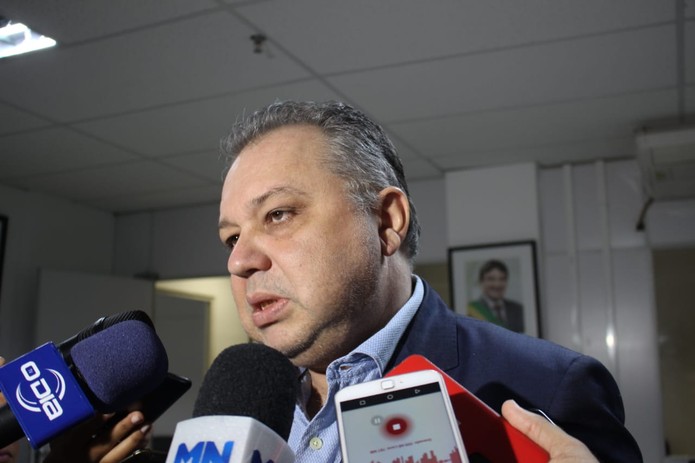 Resultado de imagem para secretario florentino confirma casos de coronavirus