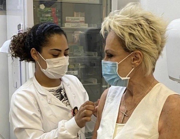 Ana Maria Braga tomou a primeira dose da vacina contra a Covid-19 no dia 26 de março (Foto: Reprodução/Instagram)