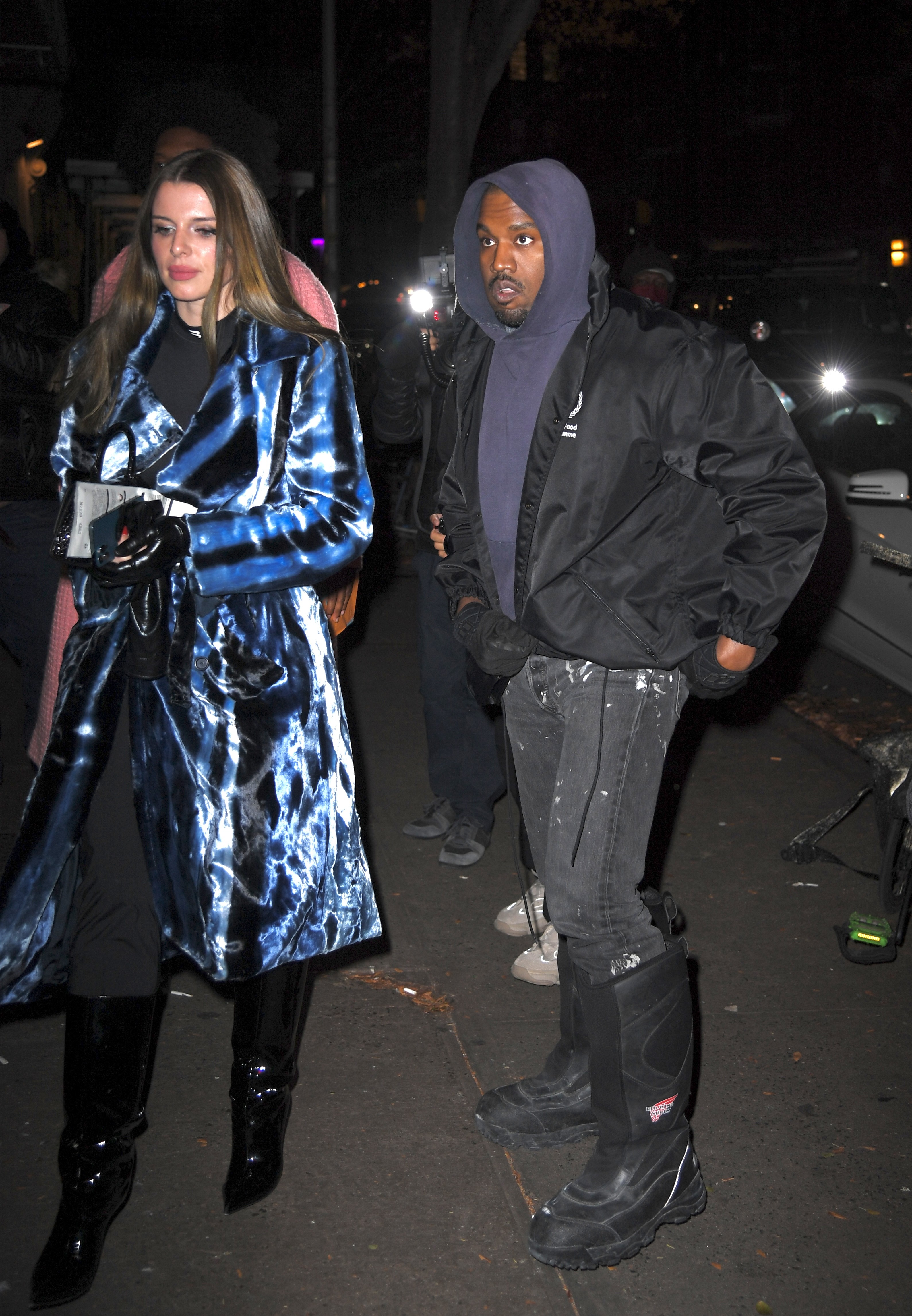 Julia Fox e Kanye West foram clicados em novo encontro juntos (Foto: The Grosby Group)