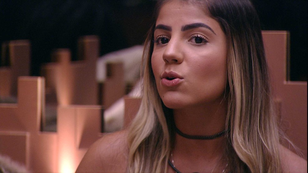 Hariany Debate Com Paula Em Jogo Da Discórdia Depois O Povo Acha Que Eu Sou Besta Casa Bbb