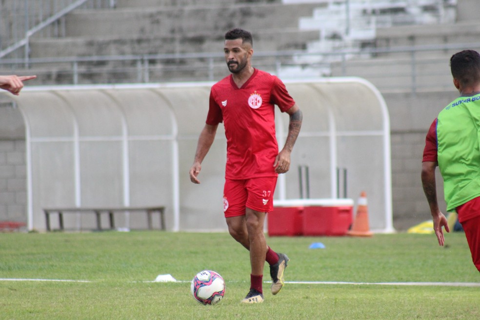 America Rn Oficializa Atacante Alvinho E Renatinho Potiguar Comemora Reforcos America Rn Ge