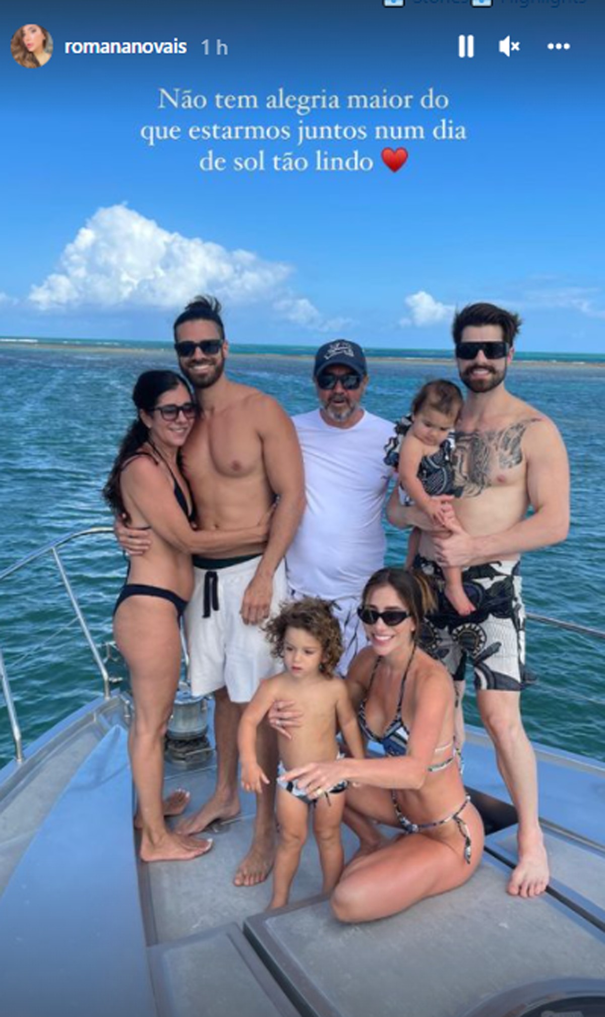 Romana Novais aproveita passeio de barco com Alok e filhos (Foto: Reprodução Instagram)
