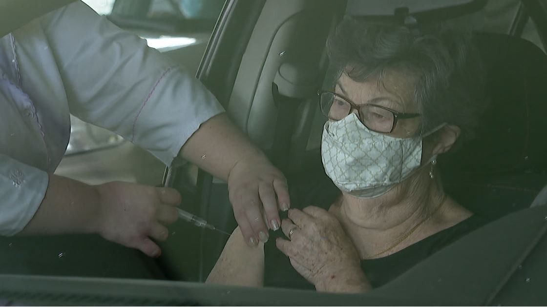 Campinas mira 26,8 mil idosos com mais de 80 anos para 4ª dose da vacina contra Covid-19; veja onde tomar