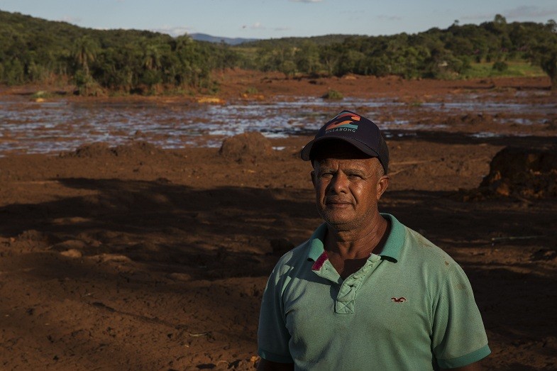 João Salvador teve parte do sítio de sete hectares coberta pela lama (Foto: Lalo de Almeida)