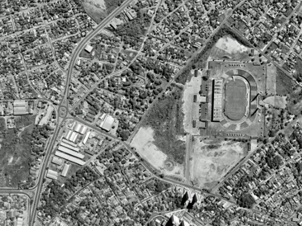 Estádio Pantanal, Cuiabá, em foto feita em 1996 (Foto: Base Aerofotogrametria)