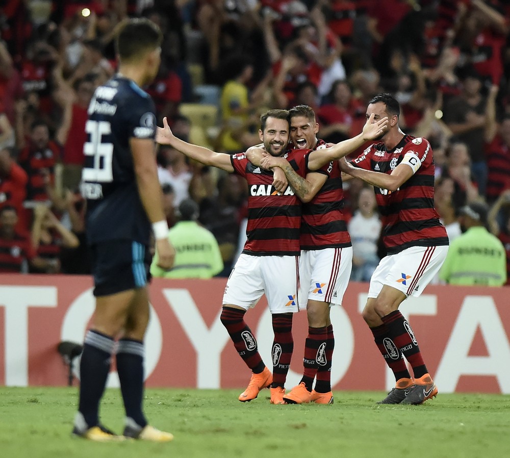 Cuellar e Flamengo se aproximam de acordo para renovação; veja detalhes
