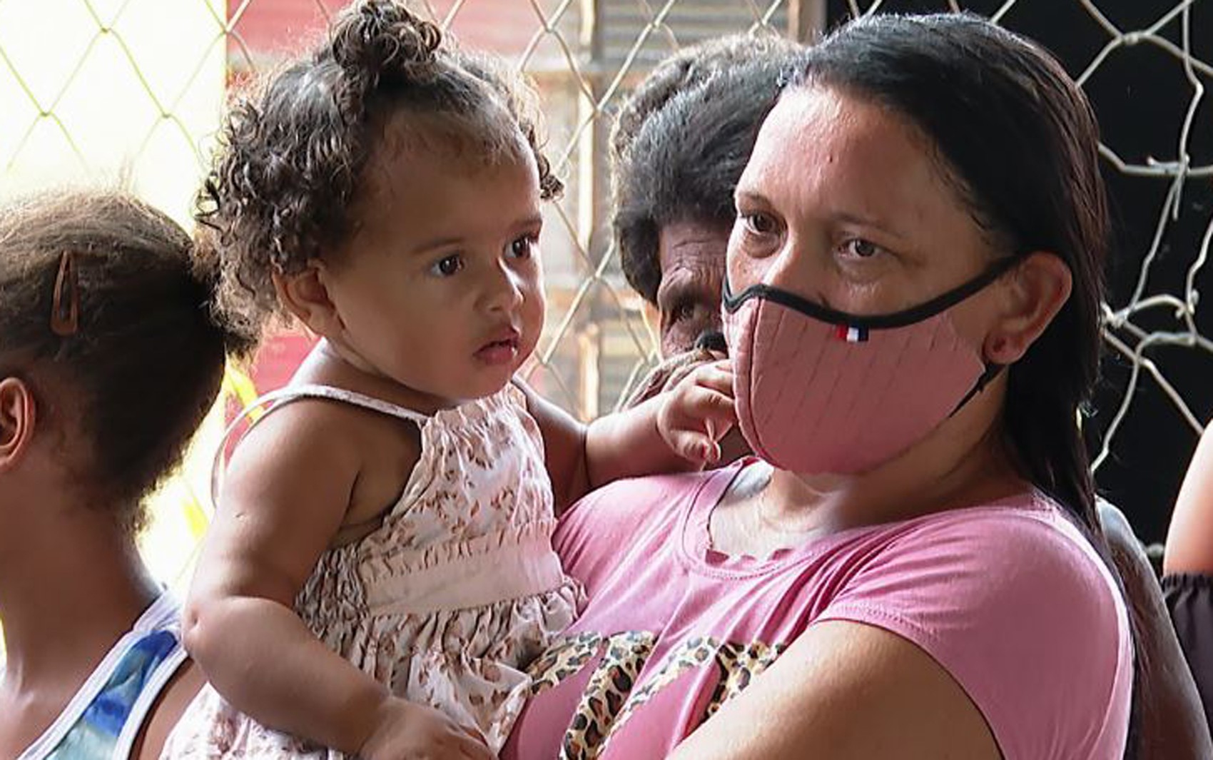 Se não fosse ajuda, seria muito difícil', diz mãe desempregada ao ganhar  cesta para Natal com 5 filhos em Ribeirão Preto, SP - Sou Catarinense