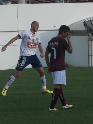 Marcelo faz 1 a 0 para o São Carlos diante da Ferroviária (Foto: Rovanir Frias/São Carlos)