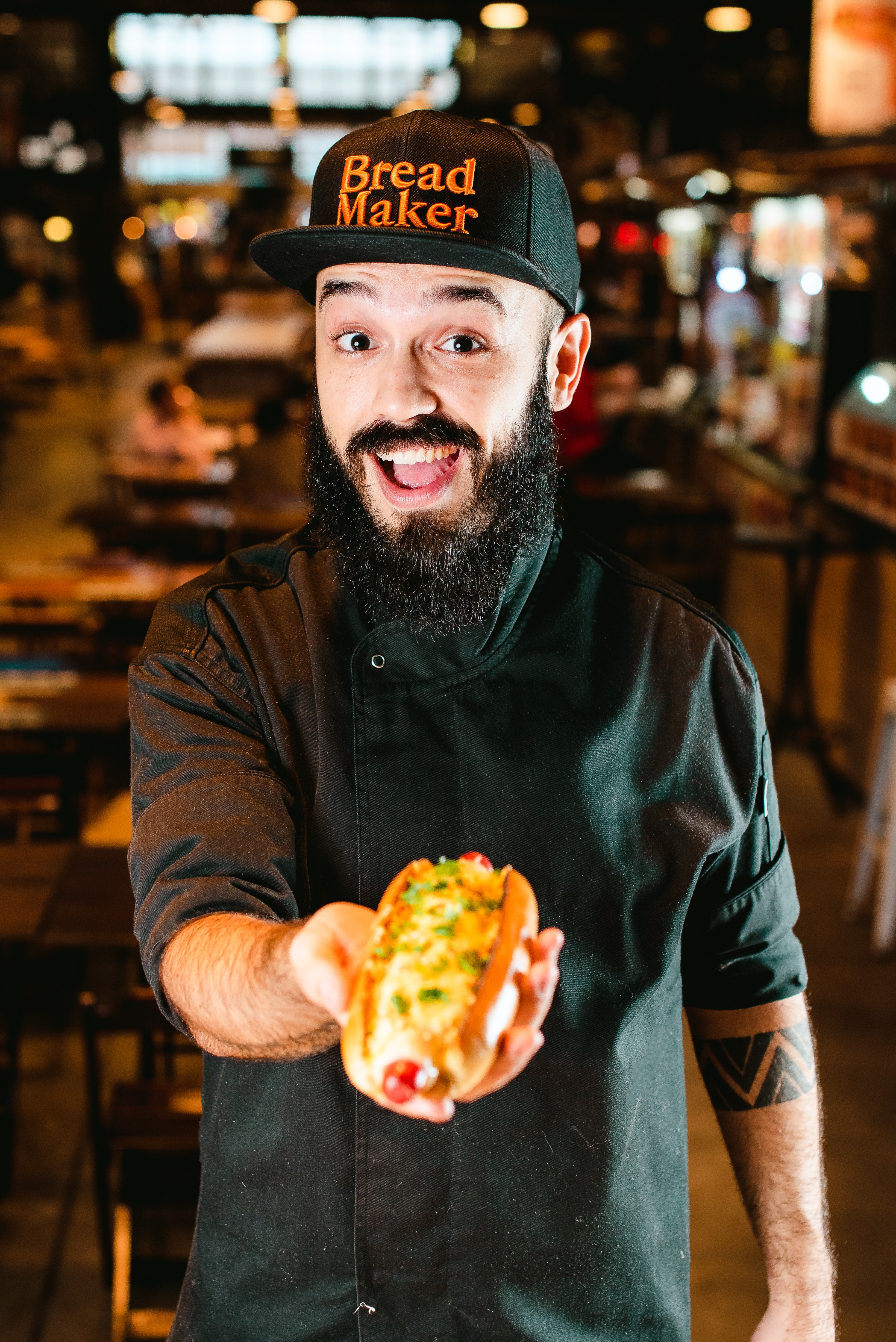 Chef Gabriel Nigro vai ensinar a sua receita de hot dog de pão de alho