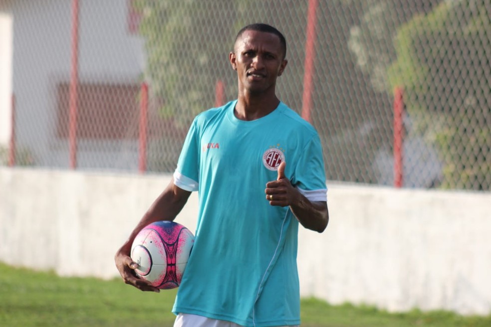 Hiltinho reforÃ§a o AmÃ©rica-RN em 2019 â€” Foto: CanindÃ© Pereira/AmÃ©rica FC