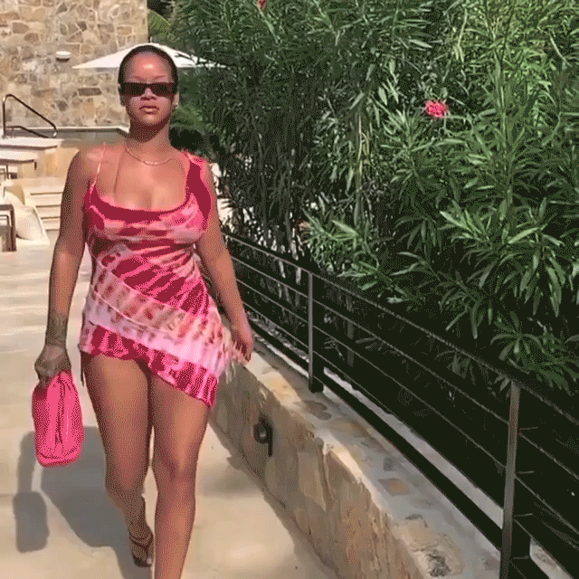 A poderosa razão pela qual a Asai está vendendo o vestido viral da Rihanna pela primeira vez (Foto: Reprodução/ Instagram)