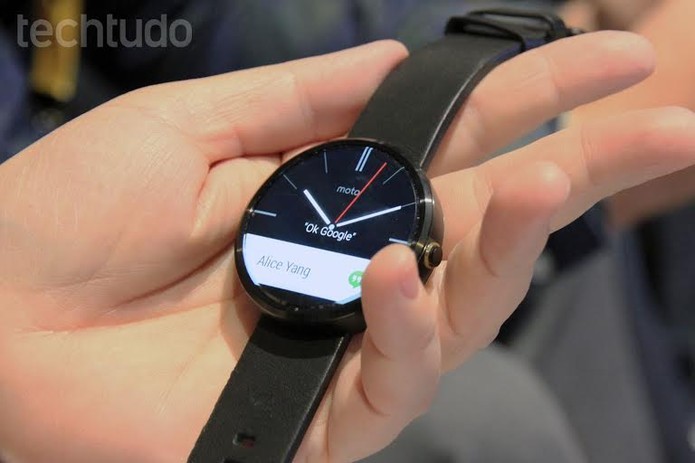 Android Wear terá novo gesto para controle da interface, além de novo sistema de comunicação (Foto: Isadora Díaz/TechTudo)