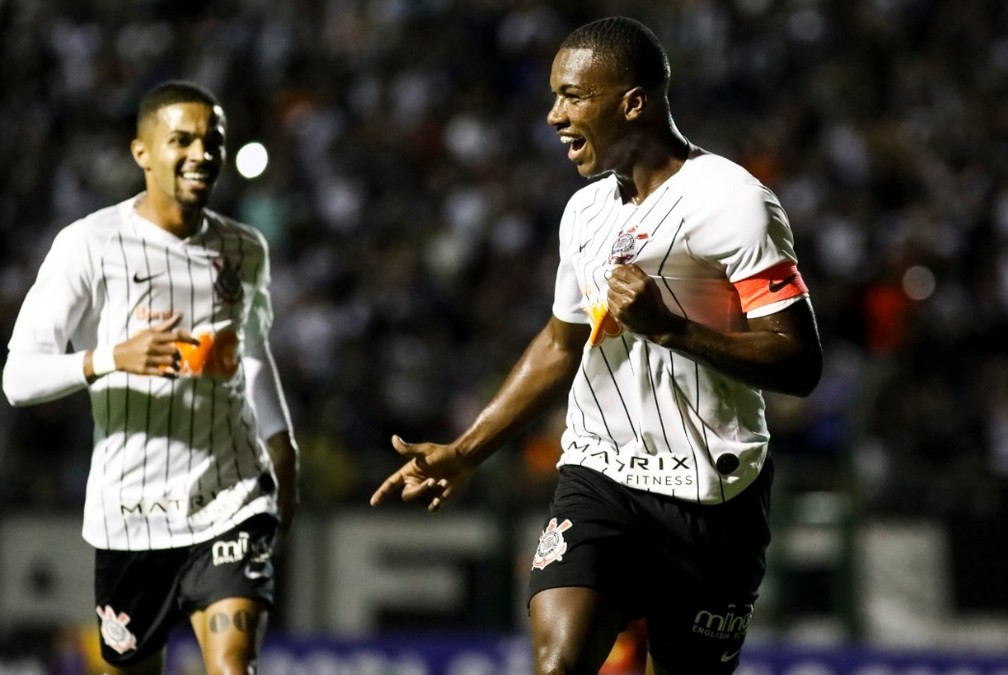 Volante Xavier comemora o segundo gol dele na Copinha pelo Corinthians — Foto: Rodrigo Gazzanel/Divulgação/Ag. Corinthians