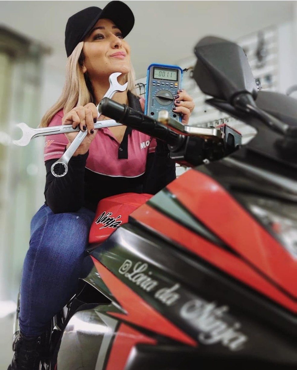 Leiliane Oliveira é dona de uma escola de uma escola de Mecânica em Motocicletas, em Manaus. — Foto: Arquivo Pessoal