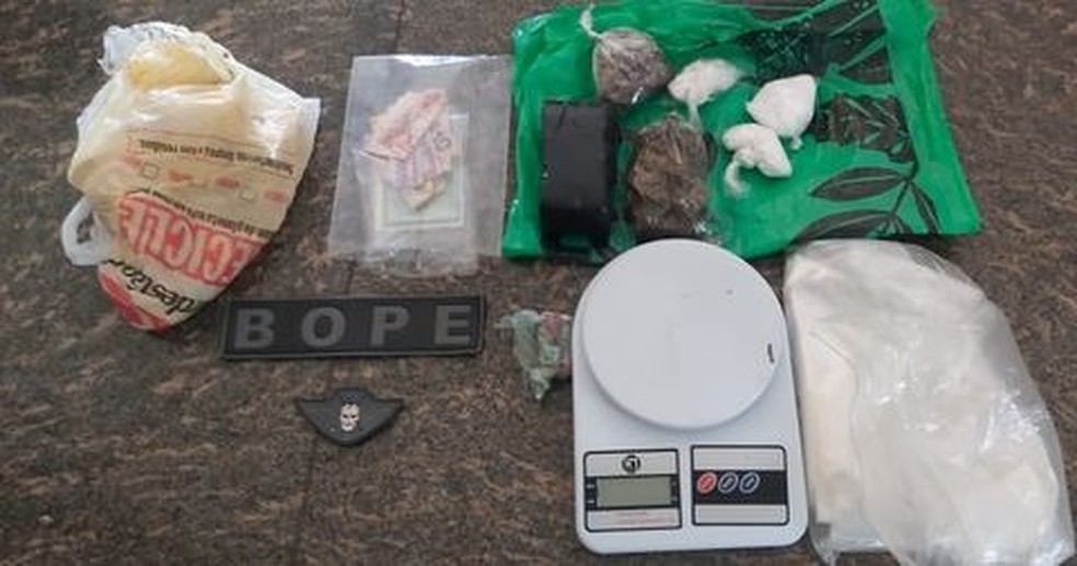 Parte do material apreendido durante a operação Poti, na Grande Natal. — Foto: PM/Cedida