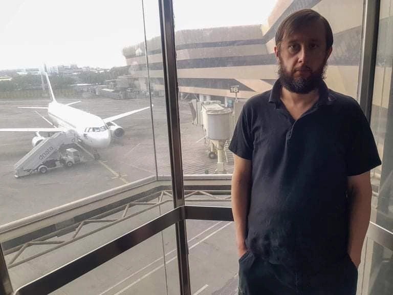Turista preso no aeroporto por 100 dias devido ao coronavírus pede resgate (Foto: Reprodução/The Sun)