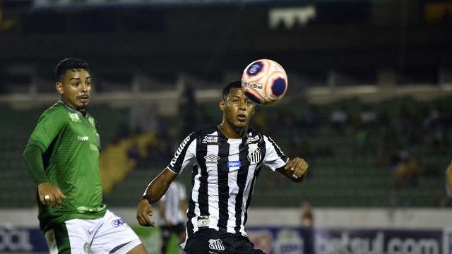 Arthur Gomes sente lesão contra o Guarani