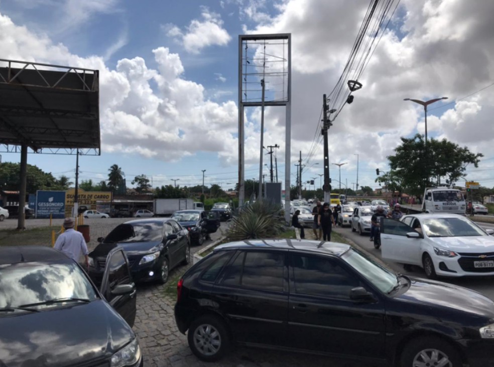 Carreata começou na Avenida Augusto dos Anjos, no Bairro Bonsucesso.  — Foto: Ítalo Aguiar