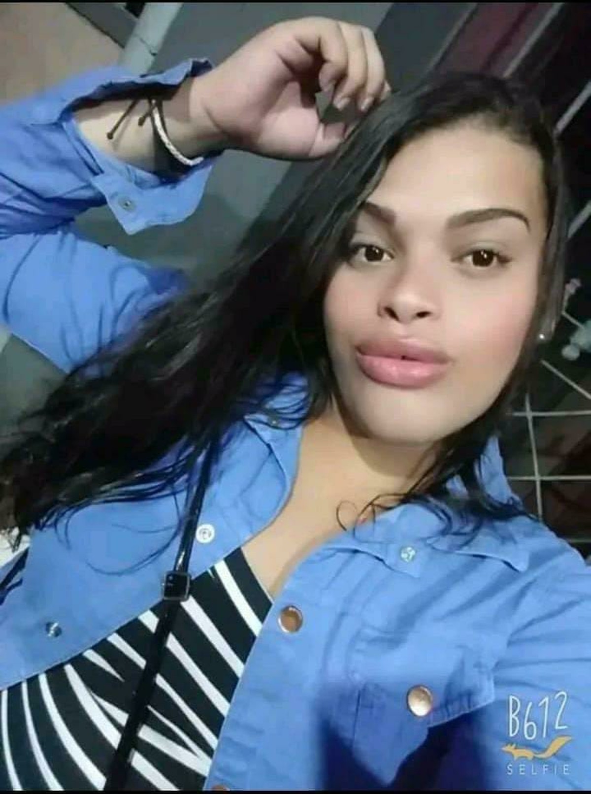 Travesti é morta a tiros em Macaé, no RJ - Globo