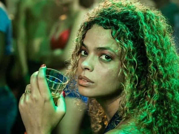 Raquel Villar interpreta Jarmin na série Dom (Foto: Divulgação)
