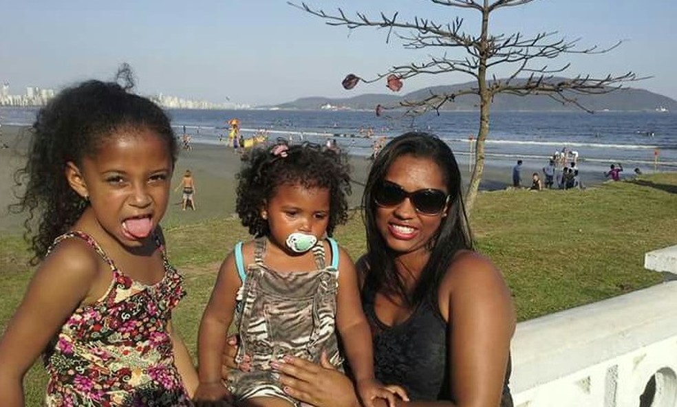 Thamiris e suas duas filhas foram assassinadas em São Vicente, no litoral de SP. (Foto: Arquivo Pessoal)