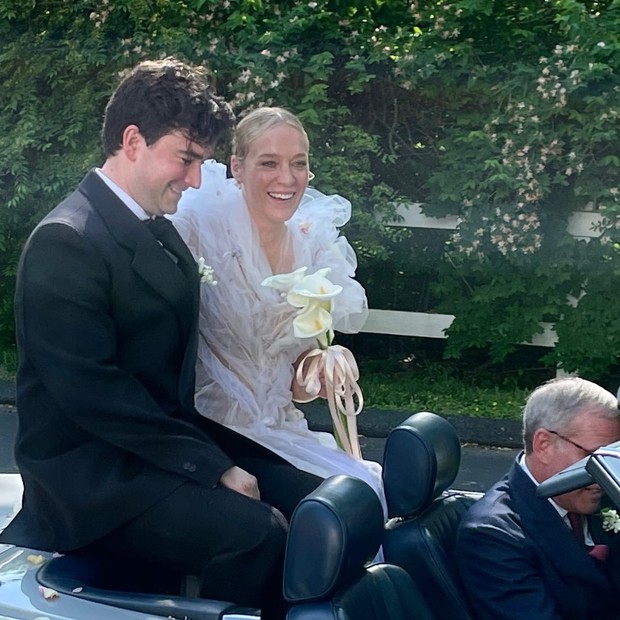 Chloë Sevigny e Siniša Mačković celebraram seu casamento com uma cerimônia em Connecticut, nos Estados Unidos (Foto: Reprodução/ @sidlifecrisis)