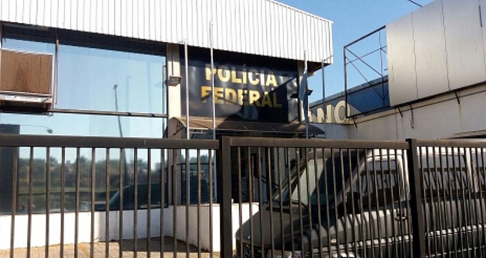 Mercadorias estão sendo separadas na sede da PF em Araraquara (Foto: A Cidade On/Araraquara)