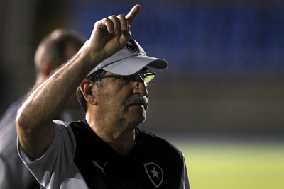 René Simões, treino Botafogo, Engenhão (Foto: Vitor Silva / SSPress)