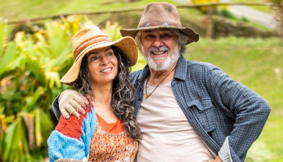 Dora e Fábio em "Vai Na fé" (Foto: Reprodução, Globo)