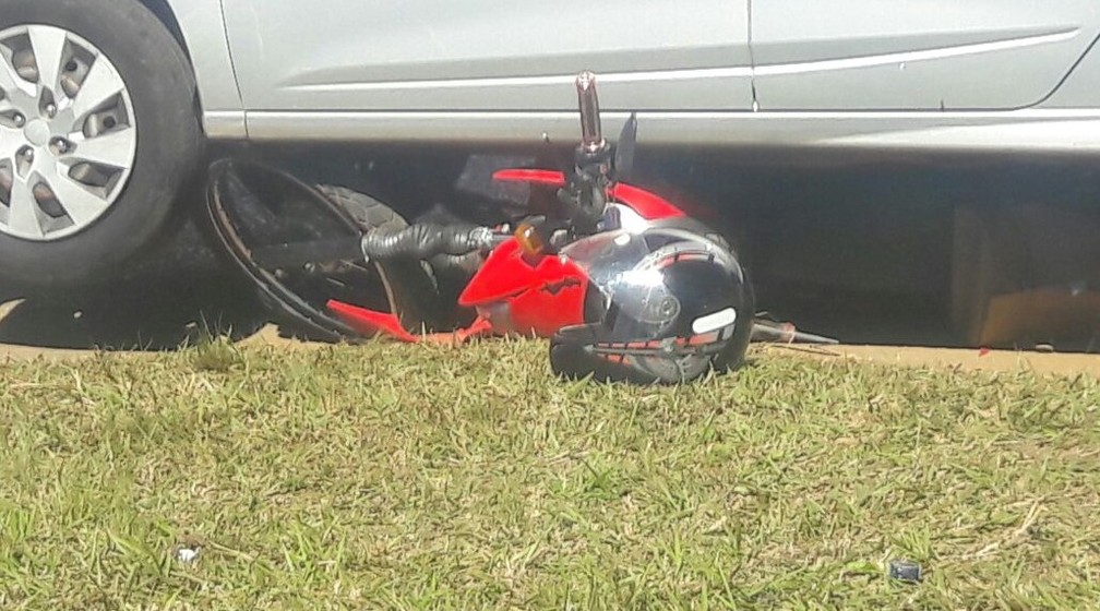Motociclista sofreu ferimentos leves após acidente em Itapeva (Foto: Arquivo Pessoal)