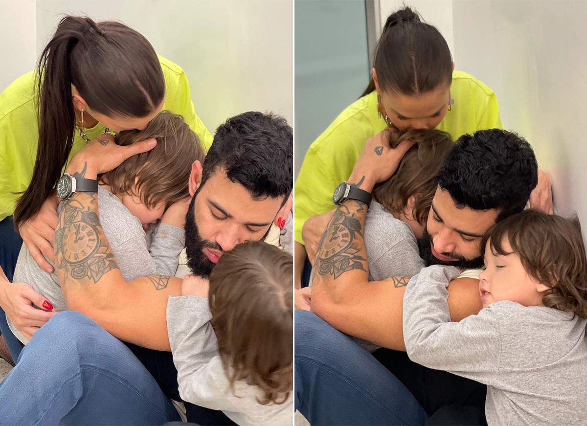 Gusttavo Lima recebe carinho da mulher, Andressa Suita, e dos filhos, Gabriel e Samuel (Foto: Reprodução / Instagram)