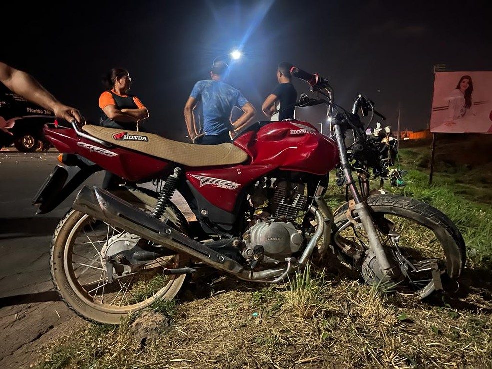 Motociclista entra na contramão, bate contra carreta e morre na BR-226 em Barra do Corda — Foto: Divulgação/Polícia Rodoviária Federal