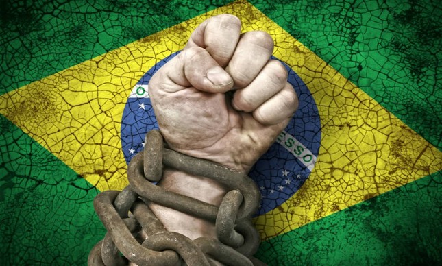  Democracia abalada (Foto: Arquivo Google)