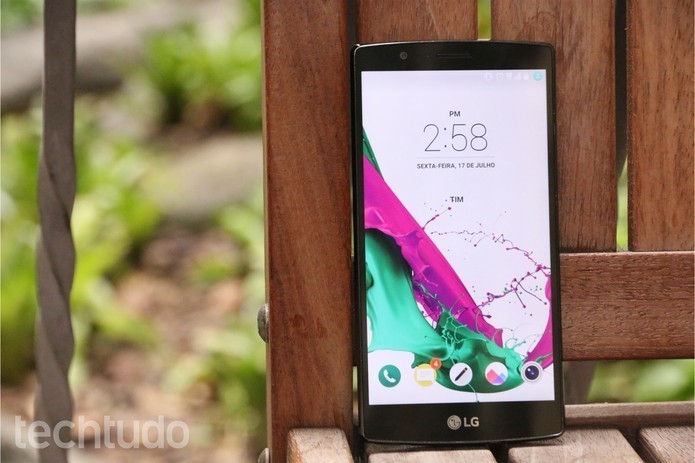 O LG G4 é outra bao opção de smartphone com bateria grande (Foto: Luciana Maline/TechTudo)