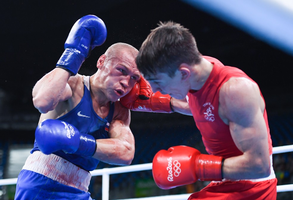 Luta entre Vladimir Nikitin e Michael Conlan (à direita) é um dos alvos de investigação na Rio 2016 — Foto: Getty Images