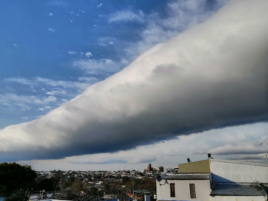 Nuvem rolo é vista no Uruguai