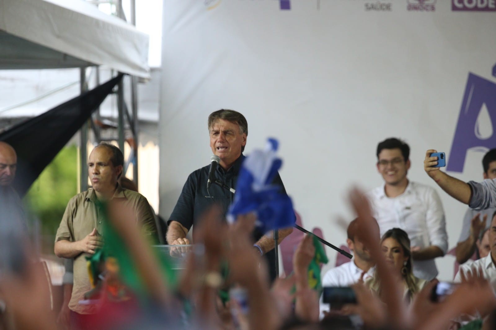 Bolsonaro lança projeto de abastecimento de água em Quixadá, no Ceará