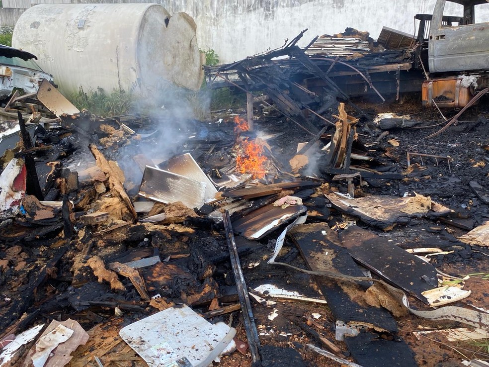 Incêndio é registrado em São José de Mipibu, na Grande Natal — Foto: Geraldo Jerônimo/Inter TV Cabugi